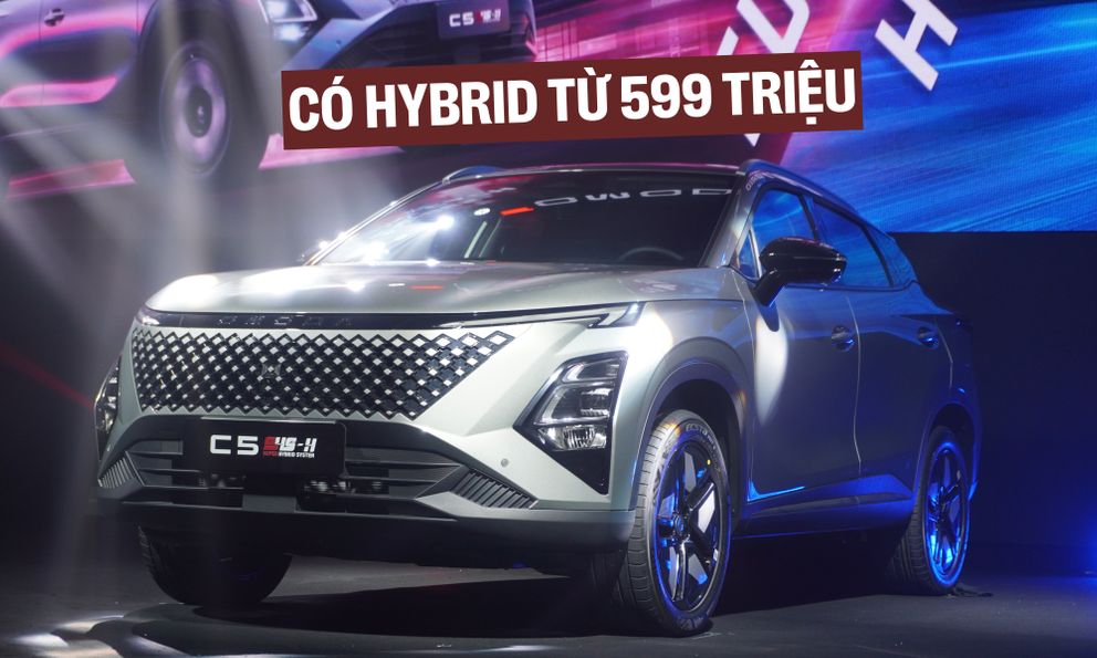 Omoda C5 SHS ra mắt Việt Nam: Giá khởi điểm 599 triệu đồng, trang bị AI, sạc và đổ đầy xăng đi hơn 1.000km, phả hơi nóng vào Toyota Corolla Cross