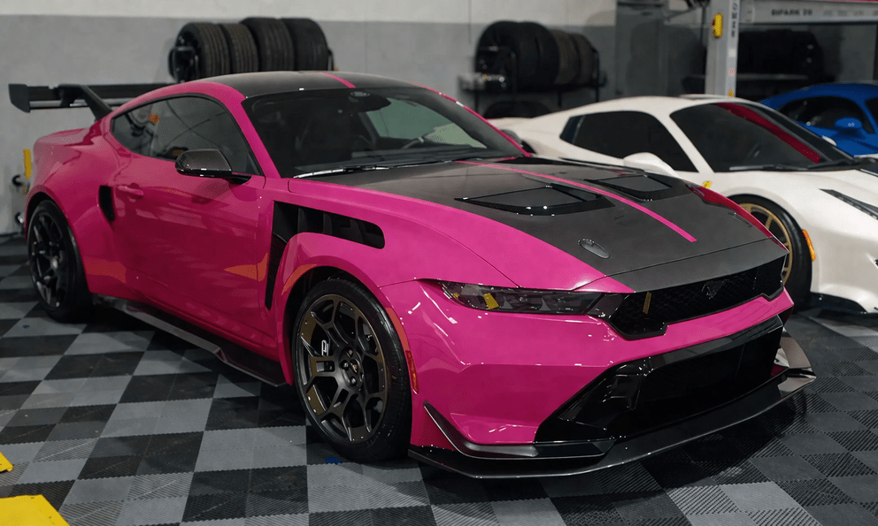 Chê Porsche 911 GT3 RS 'rác', đại gia Mỹ đặt mua Ford Mustang GTD màu của Porsche để bỏ tức