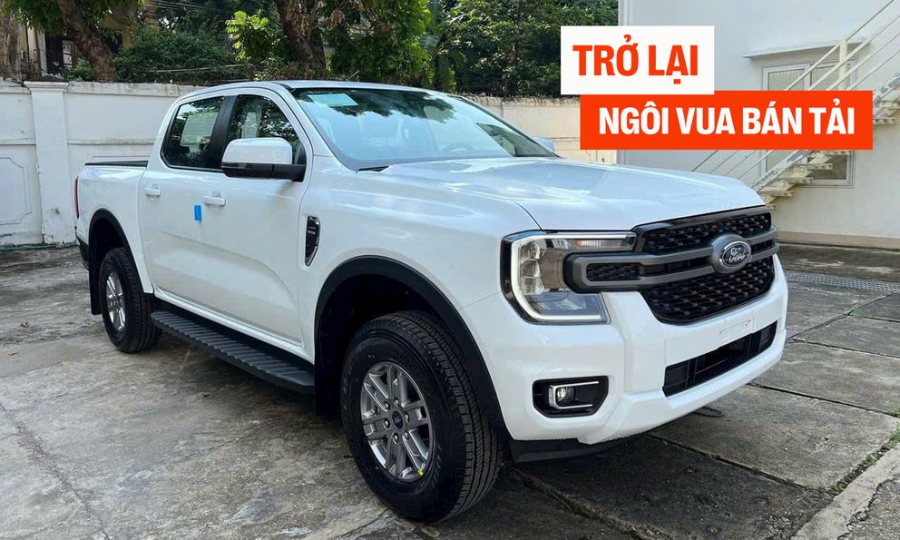 Ford Ranger lấy lại ngôi vua doanh số từ Toyota Hilux tại Việt Nam khi bán vượt gần 800 xe