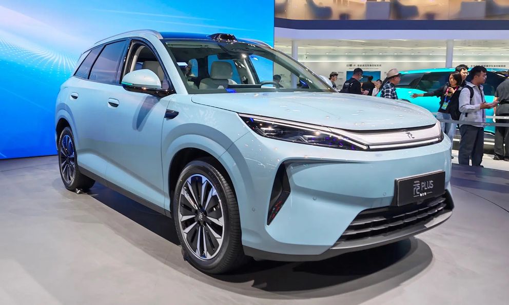 Ảnh thực tế BYD Atto 3 2026 vừa ra mắt: Nội thất xịn hơn hẳn, dẫn động cầu sau, chạy 517km/sạc