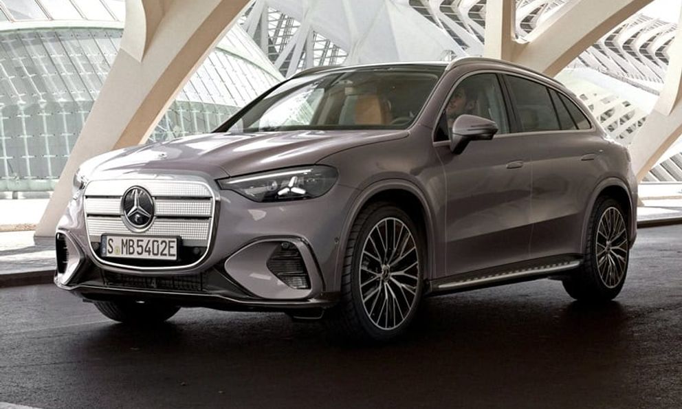 Mercedes-Benz GLC điện chốt ra mắt ĐNÁ năm nay: Màn hình 39 inch siêu lớn, chạy hơn 700km/sạc