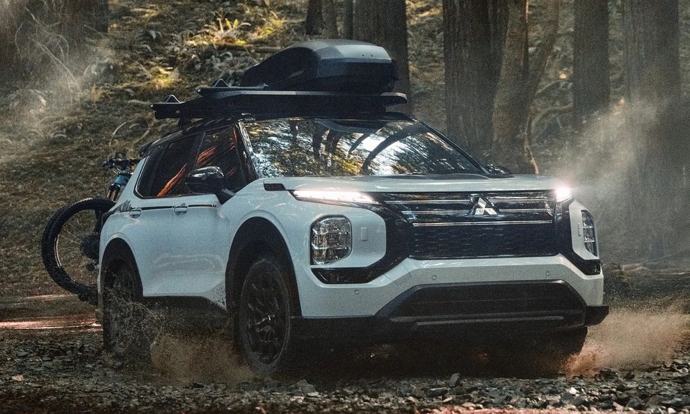Mitsubishi Outlander rục rịch có bản mới ‘chiến’ hơn, thêm trang bị hợp off-road, cạnh tranh Forester