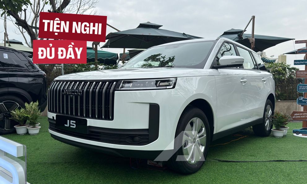 Cận cảnh Jaecoo J5 tiêu chuẩn tại Hà Nội: SUV cỡ B dùng máy 1.5 tăng áp, màn hình 13,2 inch, nhiều trang bị an toàn