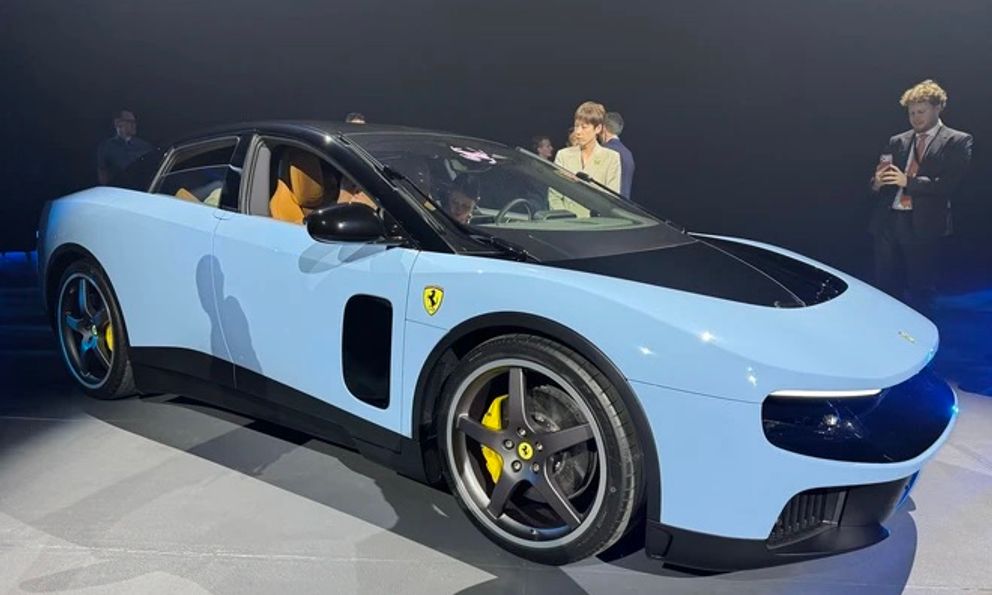 Sếp Ferrari ngỡ ngàng trước phản ứng của thị trường với siêu xe mới dù đã chuẩn bị tinh thần từ trước