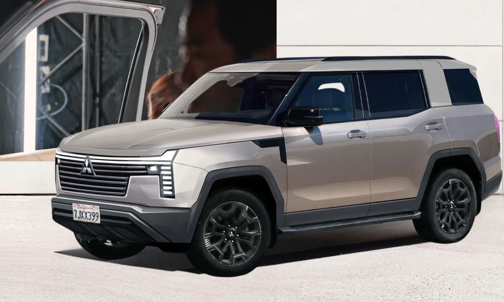 Mitsubishi Pajero đời mới lộ nội thất: Sang hơn hẳn đời cũ, khách được xem sớm khen xe thực tế đẹp hơn ảnh