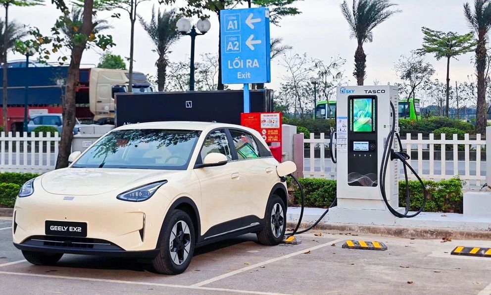 Xe điện ‘non-VinFast’ giờ nhẹ đầu hơn: VETC đã kết nối 7 đơn vị, 350 trụ sạc chỉ sau 2 tháng
