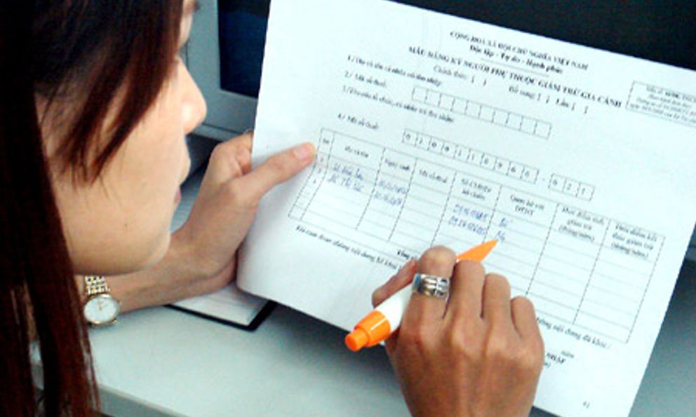 Công ty yêu cầu giấy xác nhận ‘thu nhập dưới 1 triệu đồng/tháng’ do UBND xã cấp để đăng ký người phụ thuộc, nhưng UBND xã từ chối, Cơ quan Thuế nói gì?