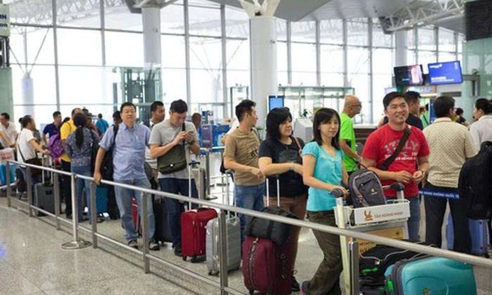 Người dân Việt Nam sắp đi nước ngoài đón tin vui