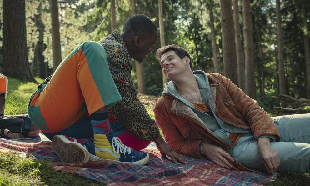 Một câu nói trong phim Sex Education khiến tôi bàng hoàng nhận ra: Nếu không thực hành 2 bài học quý giá này, hậu quả thật khôn lường