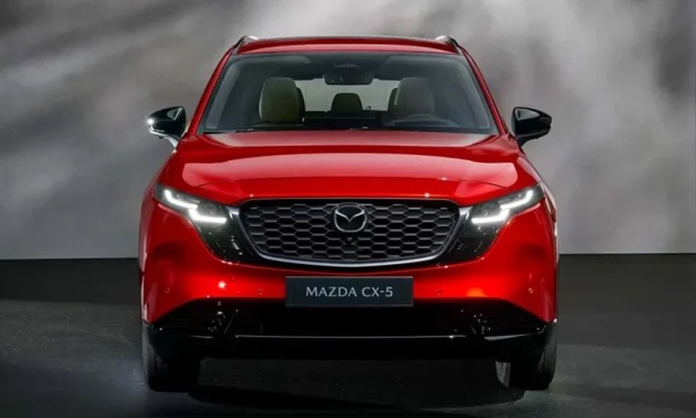 Rộ tin Mazda CX-5 đời mới, CX-90, CX-60 đầu tiên xuất hiện tại Việt Nam: Xe đã có mặt ở showroom, dễ ra mắt ngay ngày 11/12 tới