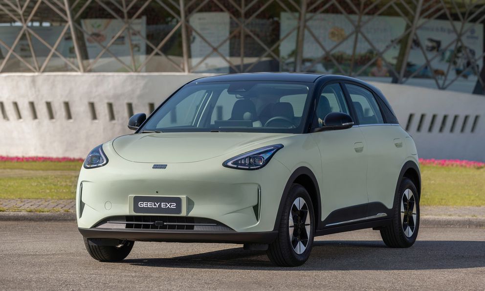 Geely EX2 về Việt Nam, dễ ra mắt sau Tết: Màn hình khủng, nhiều chỗ để đồ, có ADAS