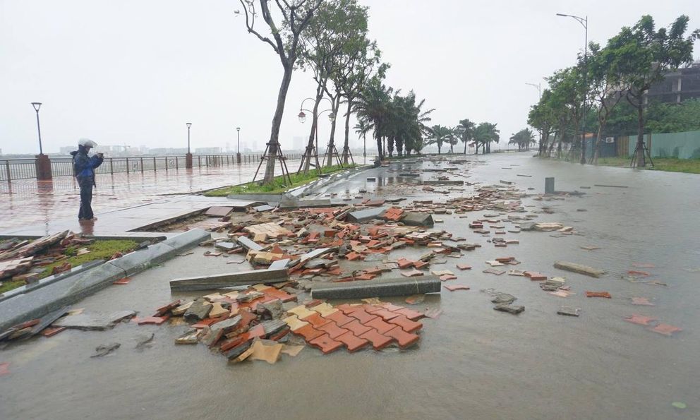 Tin mới nhất về bão số 6: Mưa rất to đến đêm mai, có thể có giông lốc, người dân tuyệt đối không ra đường