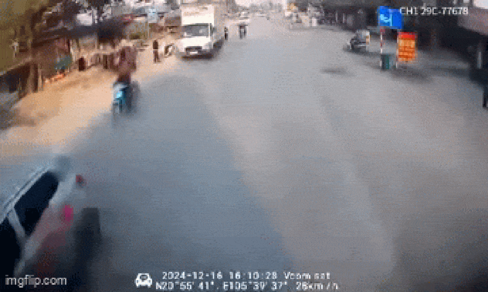 Xác định nguyên nhân 3 học sinh thương vong dưới gầm xe tải ở Hà Nội