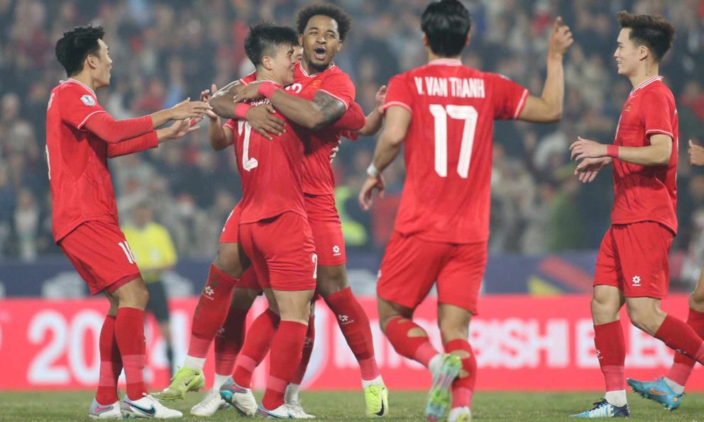 Son vẫn “xuân”, tuyển Việt Nam hân hoan tiến vào chung kết sau bữa tiệc bàn thắng