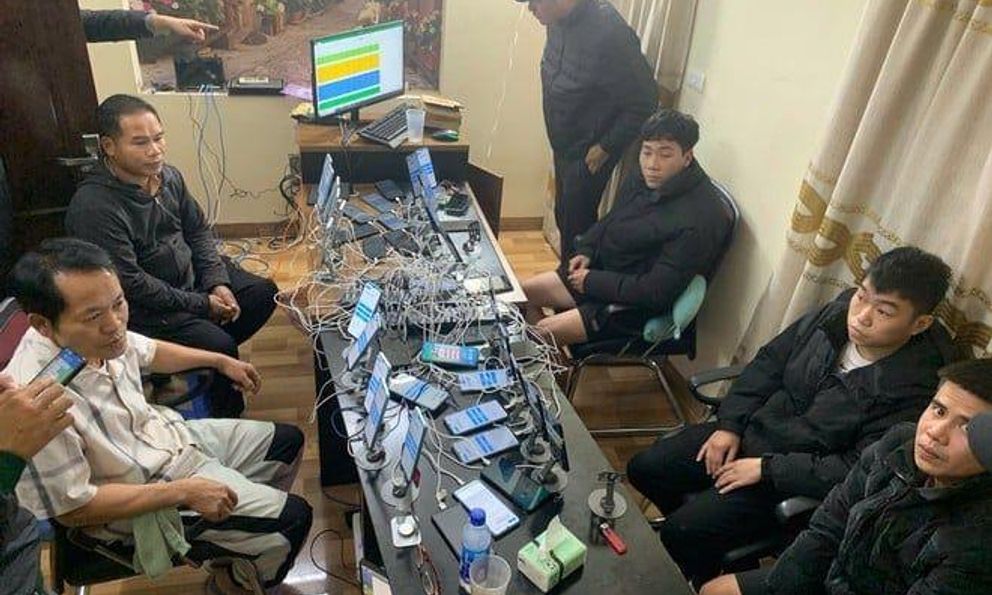 Triệt phá đường dây đánh bạc nghìn tỷ lừa đảo bằng sinh trắc học