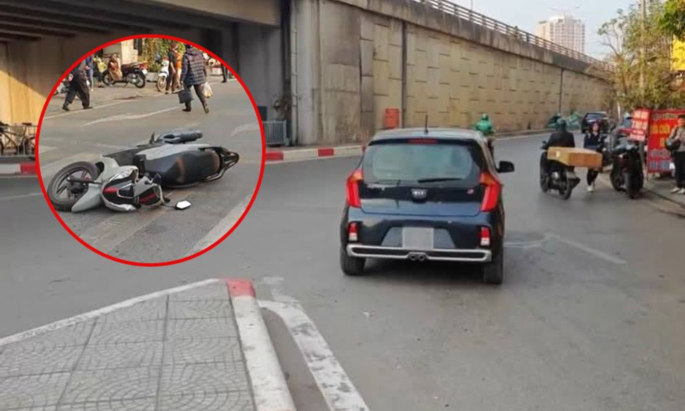 Hiện trường vụ ô tô tông liên hoàn 6 xe máy trên phố Đào Tấn (Hà Nội) khiến 2 người gãy chân