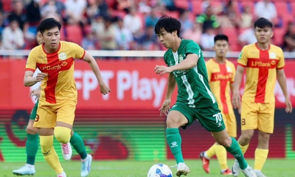 Công Phượng dính chấn thương khó hiểu, phải bất đắc dĩ rời sân trong thất vọng