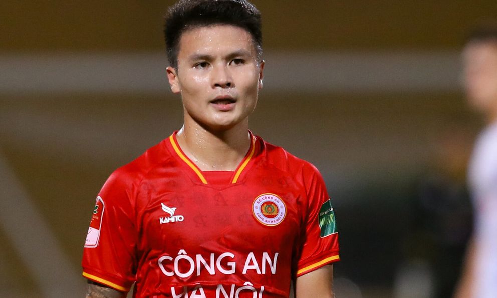 Quang Hải xin rút khỏi trận gặp MU, HLV Kim Sang-sik phải gọi nhà vô địch AFF Cup lên thay