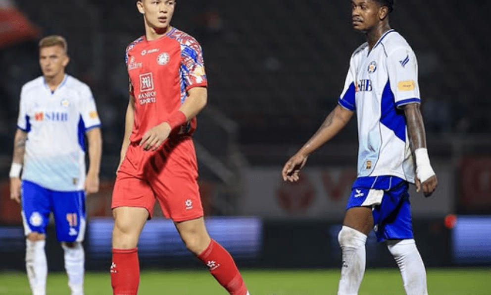 Cầu thủ Việt kiều cao 1m90 xin nhập tịch, HLV Kim Sang-sik sẽ tránh được 