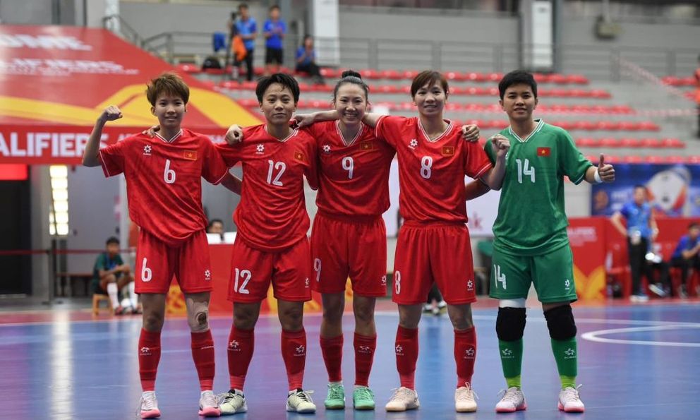2 đội tuyển Việt Nam tranh vé World Cup trong năm 2025, cơ hội ra sao?