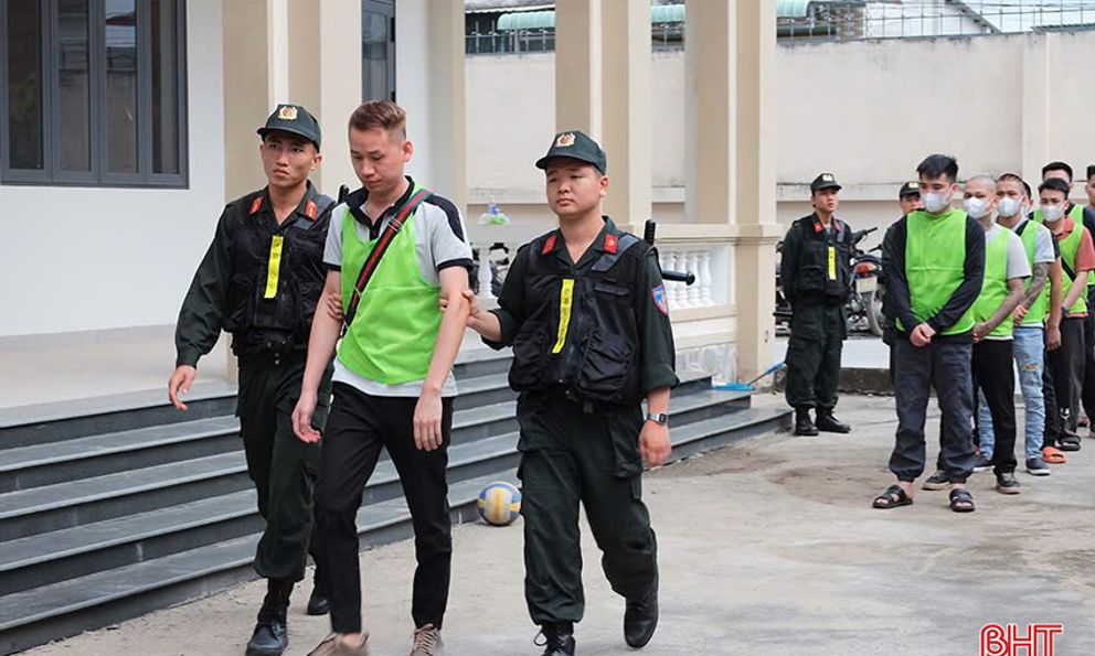 Nguyễn Thế Anh điều hành hơn 80 nhân viên lừa người Việt hàng trăm tỷ đồng như thế nào?