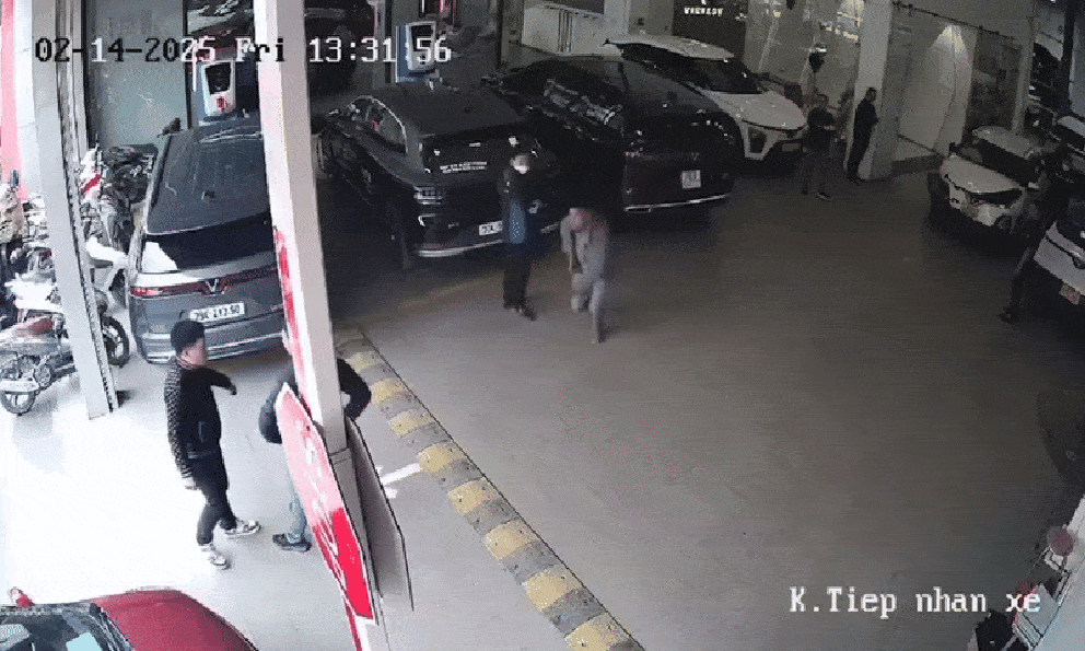 Chủ xe VF5 chấn động não sau khi bị tài xế Ford Ranger 