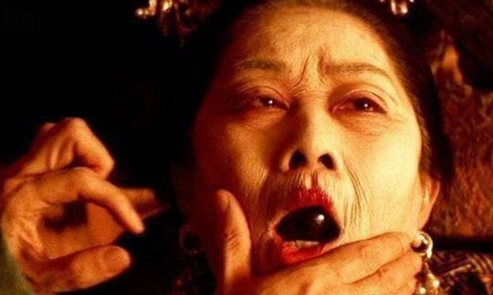 Tôn Điện Anh vừa lật chăn ngọc trai, mắt Từ Hi Thái hậu liền mở trừng trừng: Tất cả do chất liệu lạ này