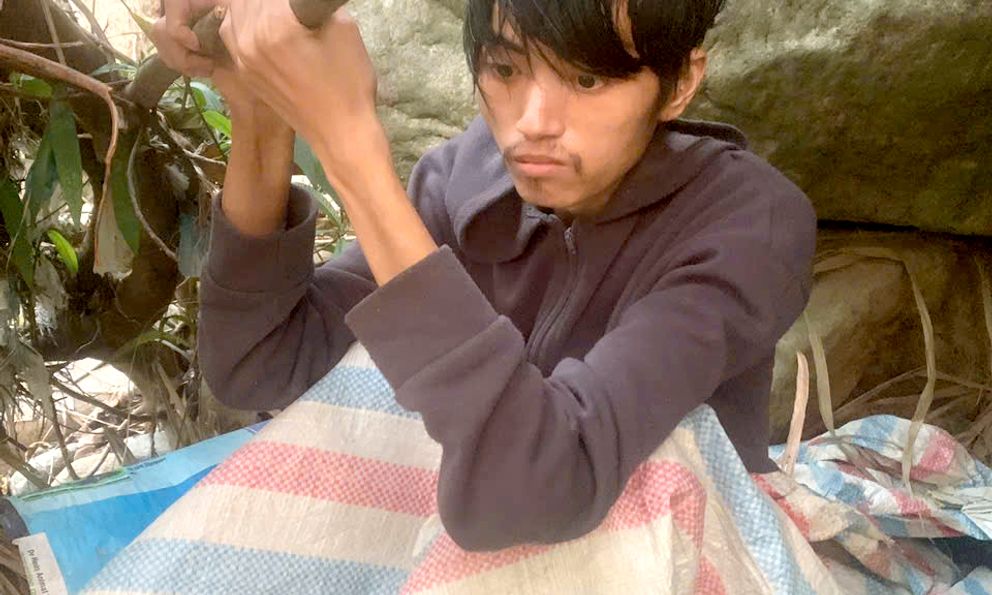 Nam thanh niên ẩn náu đến kiệt sức sau khi dùng giấy tờ giả để trốn nghĩa vụ quân sự