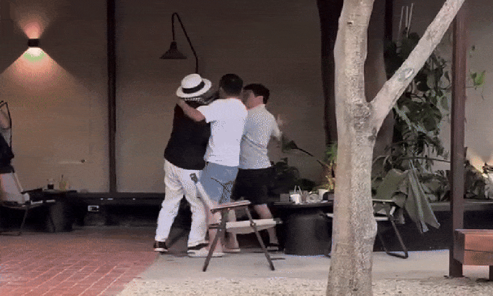 Danh tính người mặc đồ giống ông Đặng Lê Nguyên Vũ, đánh nhau trong quán cà phê, hé lộ lý do ẩu đả