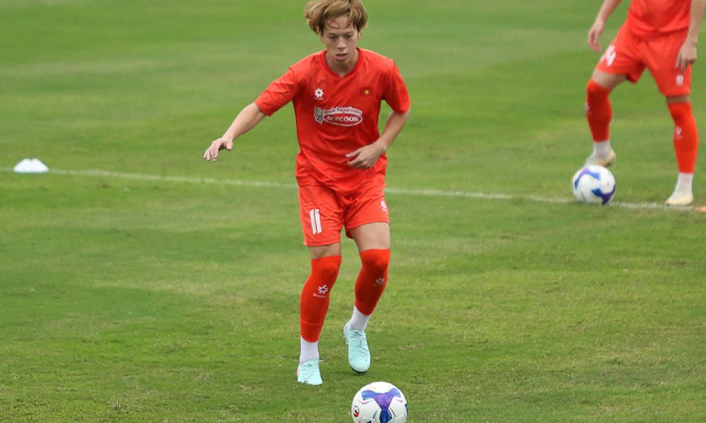 Thủ môn Việt Nam hé lộ nỗi lo thầm kín của cầu thủ Việt kiều, nhận xét thẳng thắn về HLV Hàn Quốc