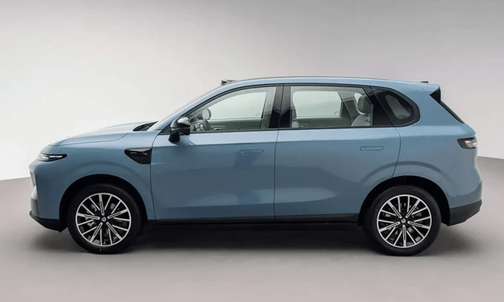 Mẫu SUV nhận hơn 3.000 đơn/ngày: Thiết kế thể thao, hỗ trợ lái thông minh, giá quy đổi gần 400 triệu