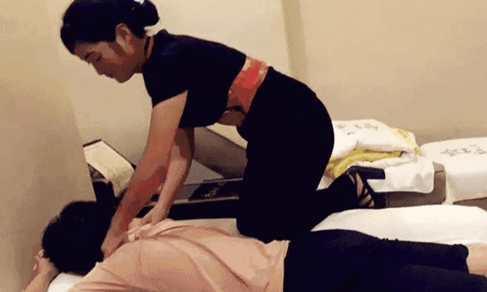 Đang massage, người đàn ông bỗng kêu đau tim: Cảnh sau đó ai thấy cũng ám ảnh