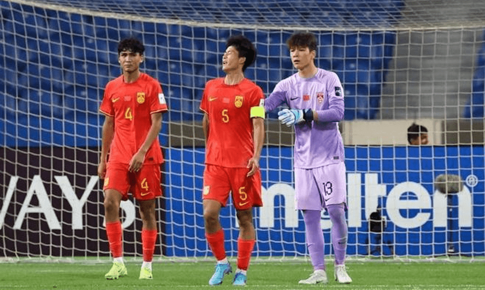 Cầu thủ Trung Quốc thốt lên một câu đáng lo, chỉ ra mối nguy cho tuyển Việt Nam ở giải châu Á