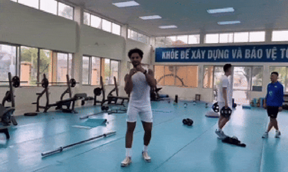 Xuân Son lắc hông cực dẻo, trở lại sân cỏ sau tròn 3 tháng chấn thương kinh hoàng ở tuyển Việt Nam