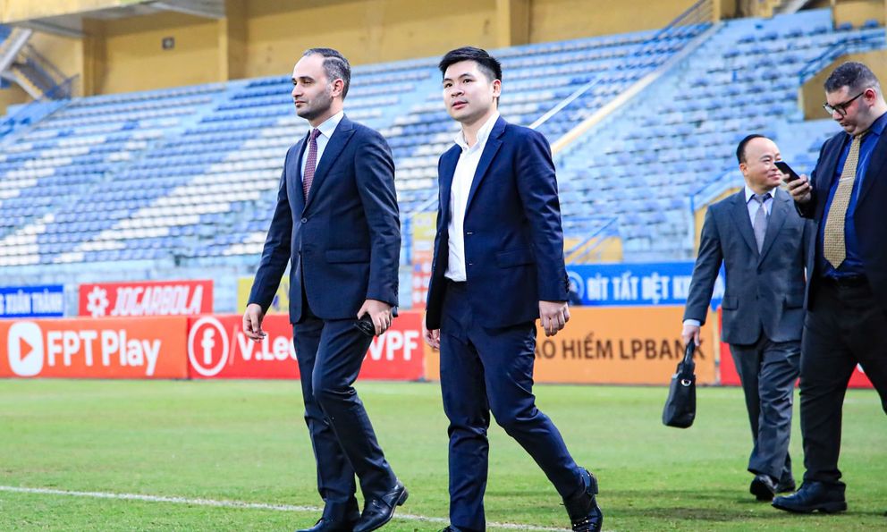 Phó Chủ tịch T&T Group Đỗ Vinh Quang thưởng nóng CLB Nữ Thái Nguyên T&T 500 triệu đồng