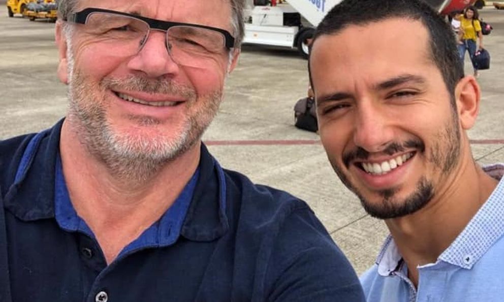 HLV châu Âu khen bóng đá Việt Nam hết lời: “Tôi chưa thấy ở đâu trên thế giới cuồng nhiệt đến vậy”