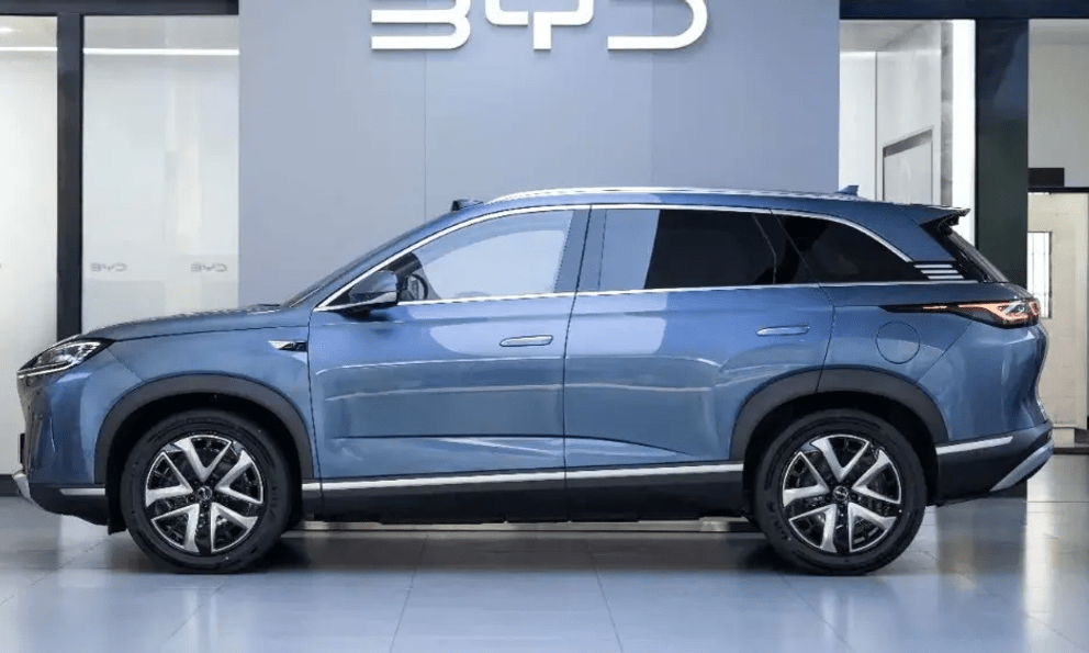 SUV mới lên kệ, tích hợp Drone bay thông minh: Lớn hơn Santa Fe, 'ăn' 4.7L/100km, giá quy đổi 900 triệu