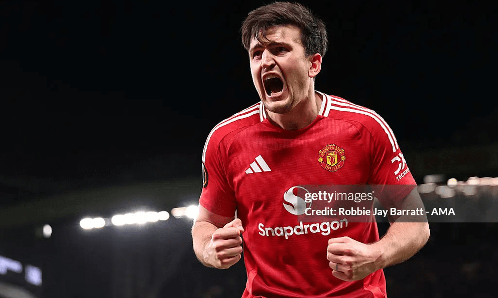 7 phút ghi 3 bàn, MU ngược dòng vào bán kết theo kịch bản “không thể điên rồ hơn”