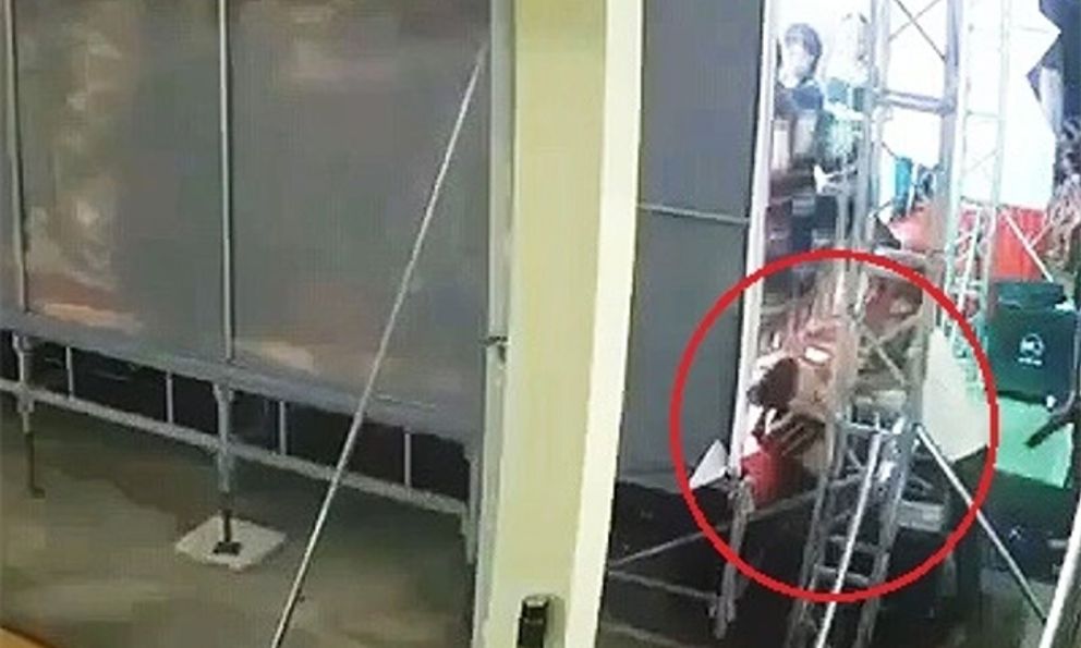 Vụ học sinh tử vong vì điện giật khi đang diễn văn nghệ: Bất ngờ phản ứng của lãnh đạo phòng GD&ĐT