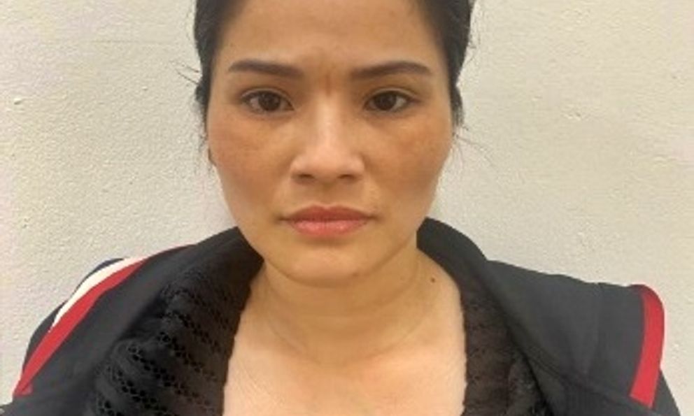 Đi tuần tra, công an bắt 1 phụ nữ đang làm điều phạm pháp 