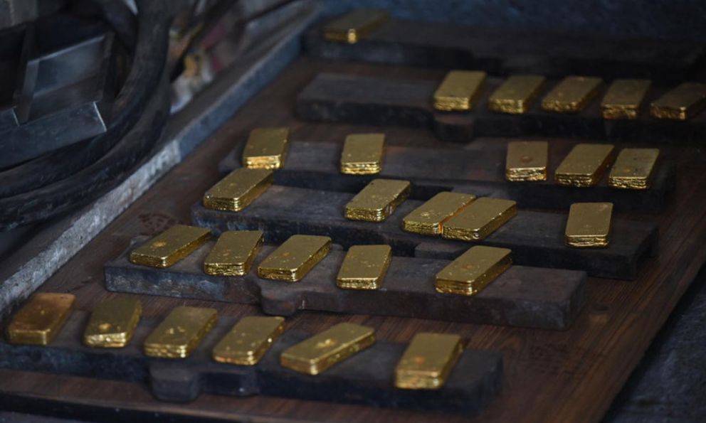 Kiểm tra thùng đựng má phanh xe máy, bất ngờ tìm thấy 360 kg vàng