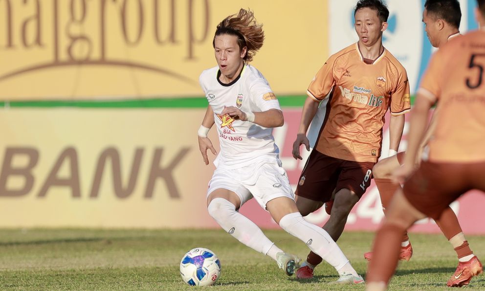 Tiền vệ Việt kiều cao 1m78 nhận lót tay tiền tỷ, ký 2 năm với đội “ngựa ô” V.League