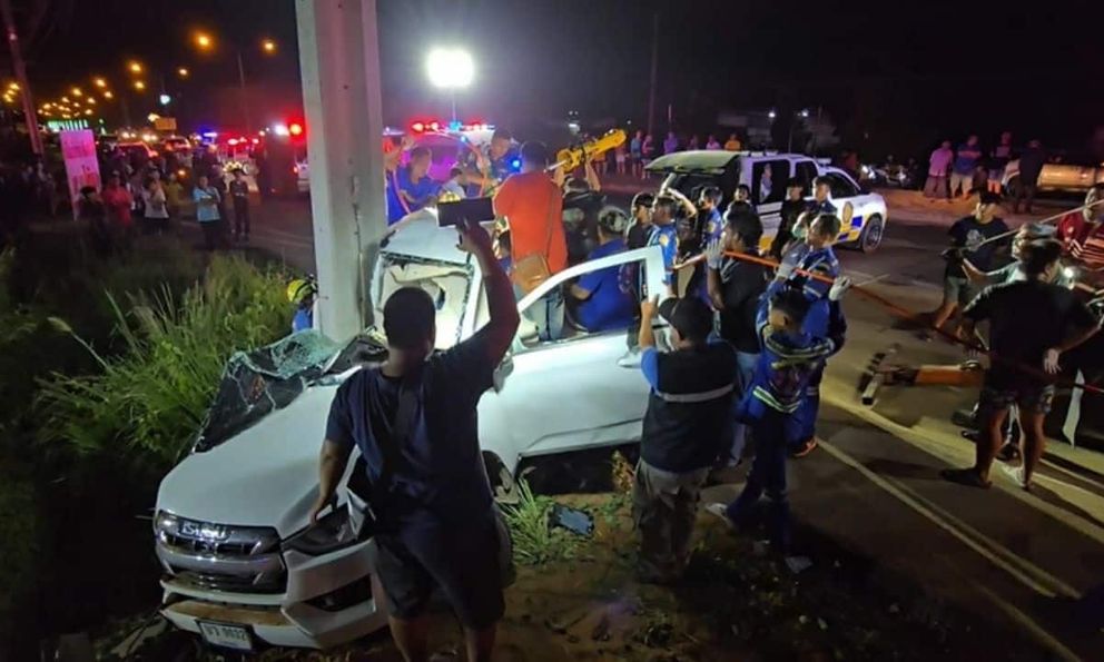 Đi ăn sinh nhật về, gia đình 5 người gặp nạn khiến 3 người tử vong, cứu hộ mở cửa thấy cảnh đau lòng