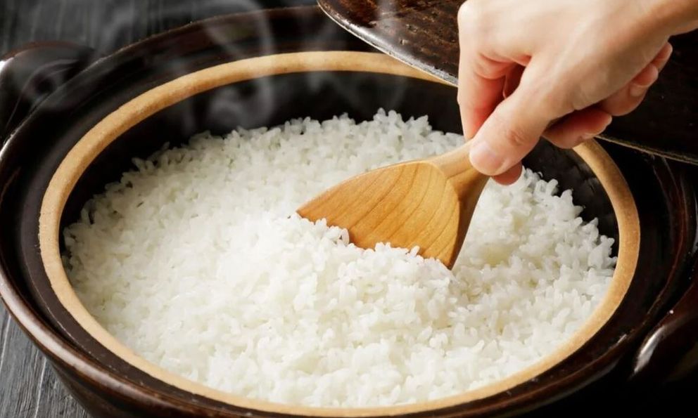 Cảnh báo sai lầm cực nghiêm trọng khi ăn cơm: Có thể gây tử vong!