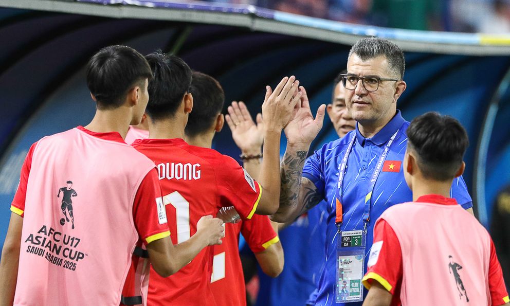 Tuyển Việt Nam chốt danh sách đấu với Trung Quốc: Vắng bóng các cầu thủ nhà bầu Đức