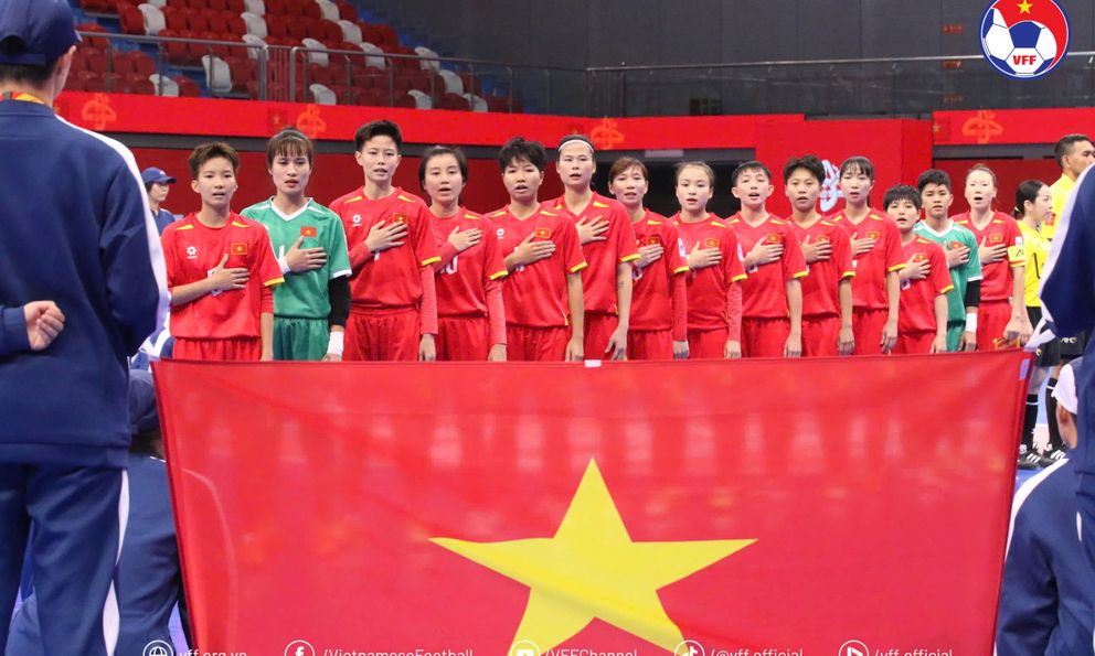 Báo Trung Quốc: “Sức mạnh của tuyển Hồng Kông (Trung Quốc) còn kém xa tuyển Việt Nam”