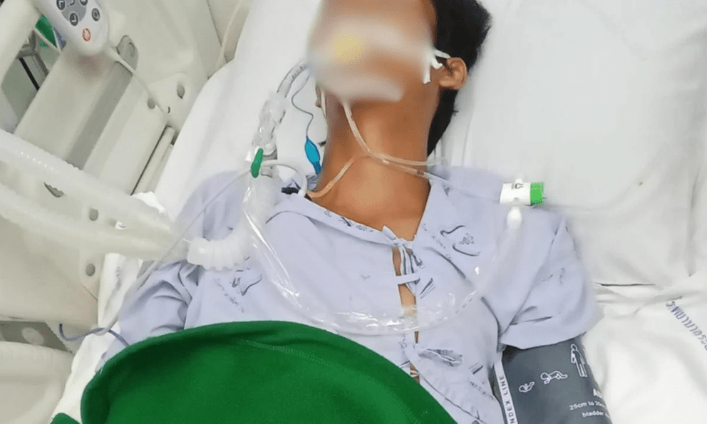 Nam thanh niên đến bệnh viện điều trị vết rắn cắn, về nhà thì có dấu hiệu lạ, phải lập tức đi cấp cứu