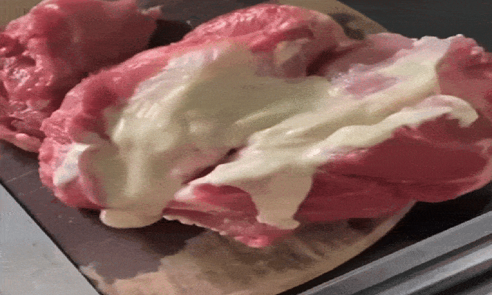 Đi chợ mua thịt lợn, người phụ nữ hốt hoảng khi người bán cắt miếng thịt ra: Đây là hiện tượng gì?