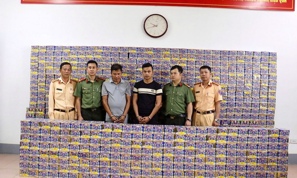 Bắt, di lý 2 đối tượng trong chuyên án buôn bán pháo nổ xuyên quốc gia