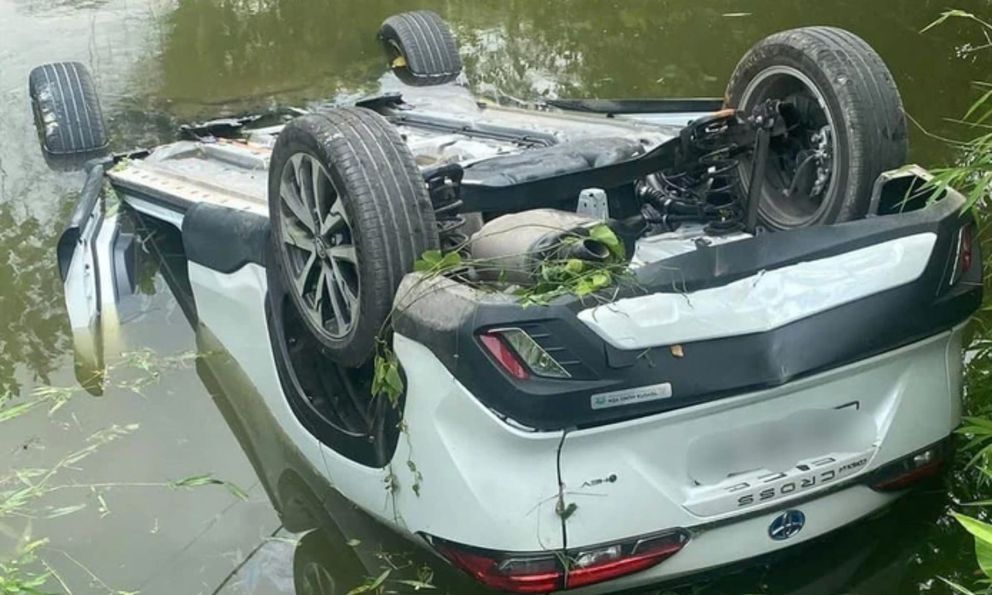 Nữ tài xế lái ô tô lao xuống ao tử vong ở Thái Nguyên: Đi xem đất cùng bạn, 30 phút sau thì mất liên lạc